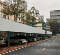 其品牌和手艺布景往往更